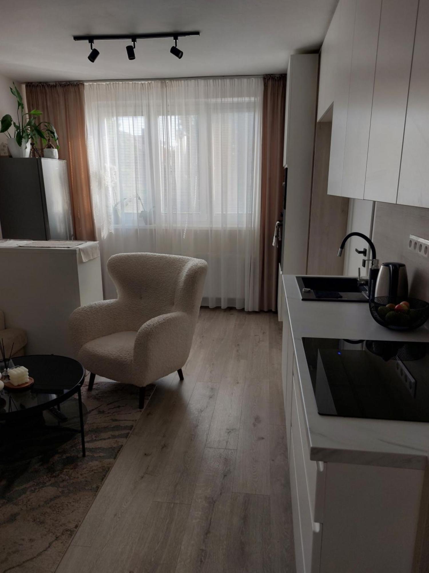 M&M Apartman Trenčín Exteriör bild